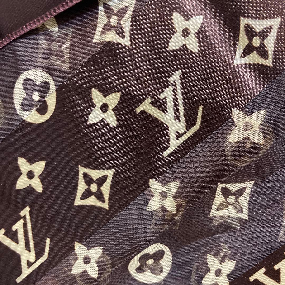 【訳あり】LOUIS VUITTON ルイヴィトン　大判スカーフ　モノグラフ