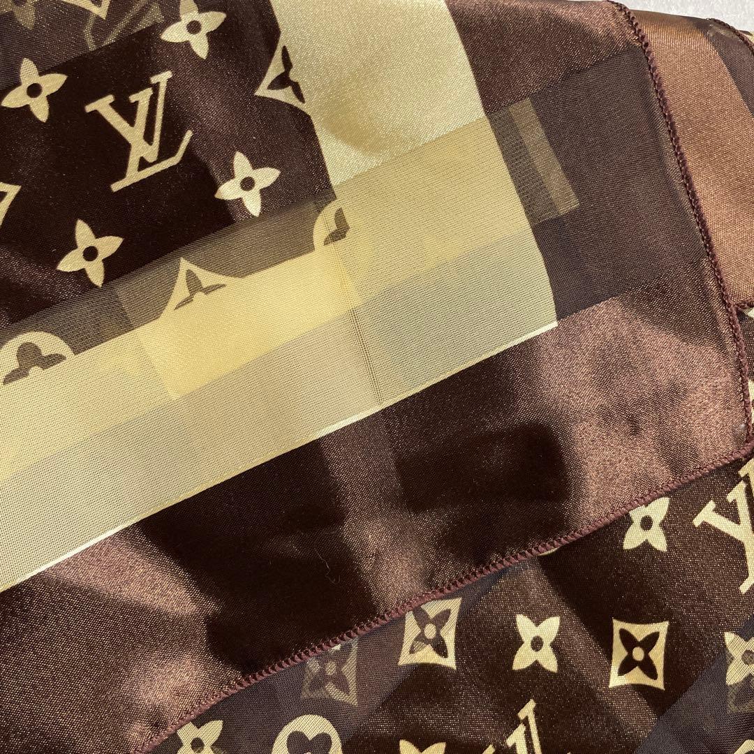 【訳あり】LOUIS VUITTON ルイヴィトン　大判スカーフ　モノグラフ