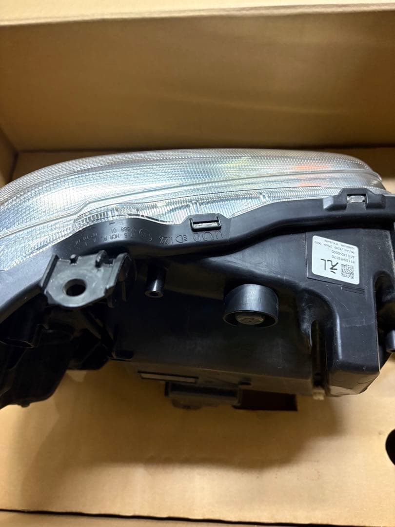 ハイゼットカーゴ左ヘッドライトLED