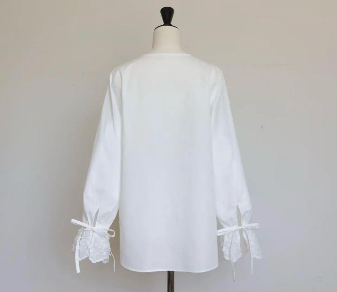 トップス gypsohila Fit Me Tuck Blouse