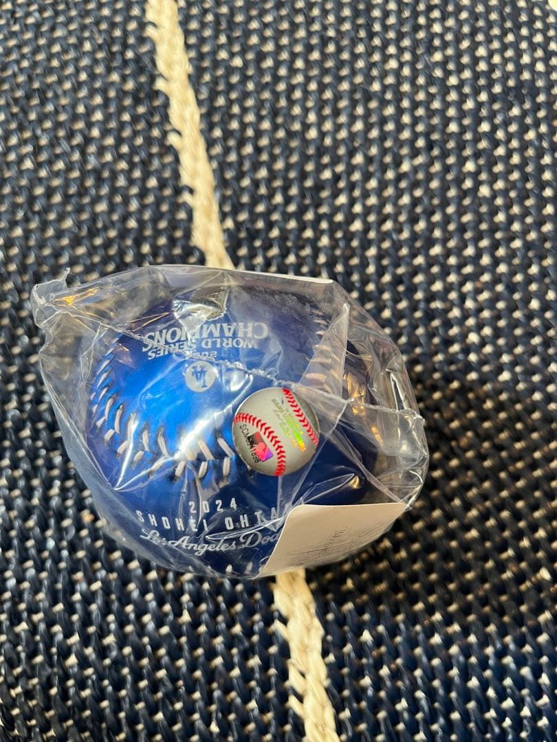 MVP 50/50記念　チャンピオン　ドジャース大谷翔平　記念ボール　ブルー