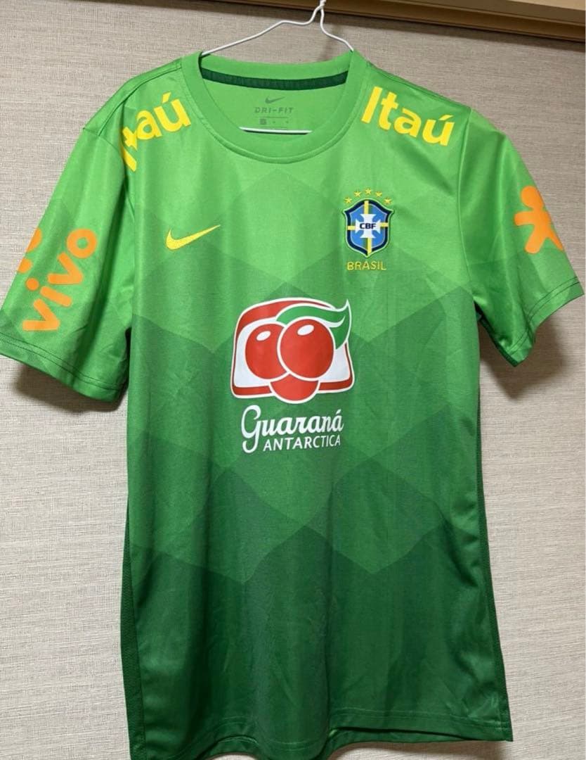 ブラジル代表　　練習着　NIKE　フルスポンサー　トレーニングウェア