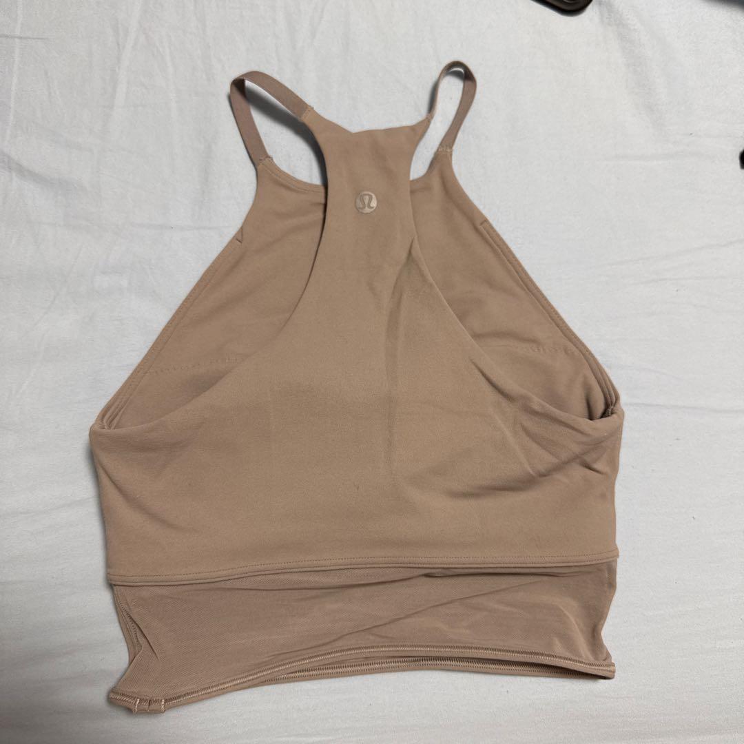 ルルレモンlululemon ヨガウェア　ブラつきトップ