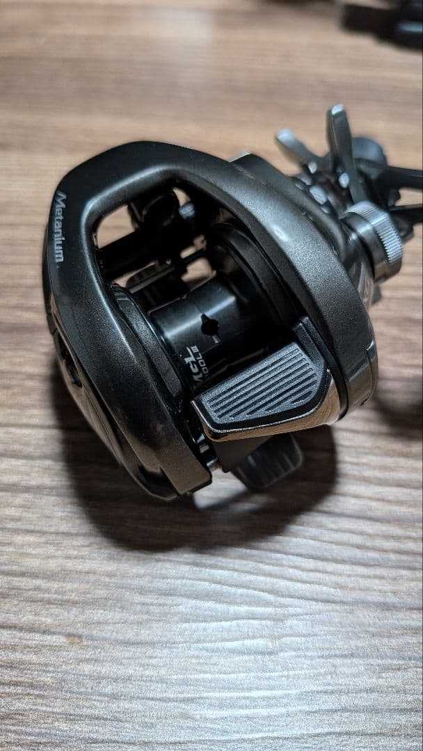 SHIMANO nium XG ベイトリール 右ハンドル
