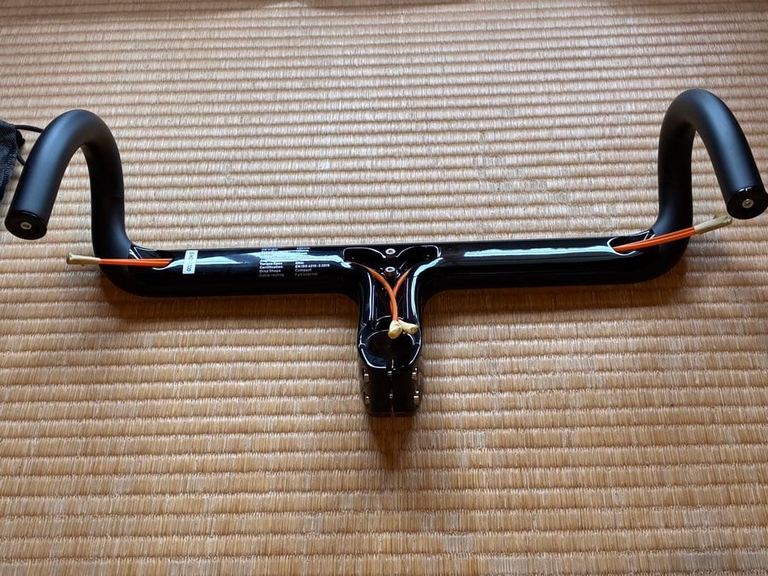 OROME AEROPRO 一体型カーボン ドロップハンドル 420-110mm