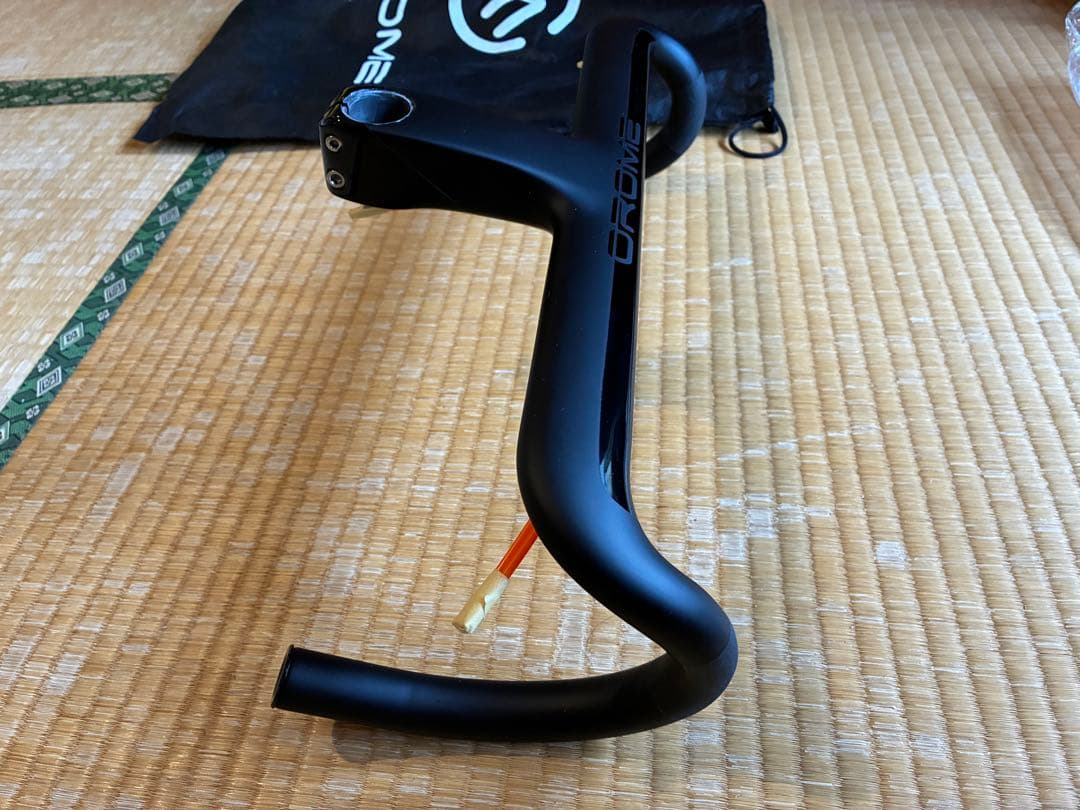 OROME AEROPRO 一体型カーボン ドロップハンドル 420-110mm