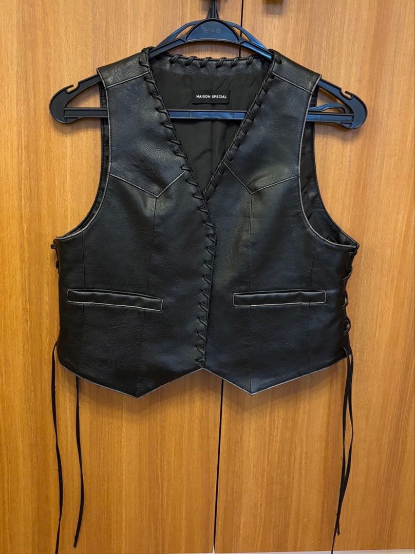 新品　MAISON SPECIAL レースアップショートヴィーガンレザーベスト