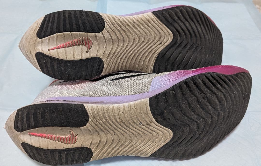 ナイキ　ランニングシューズ　ストリークフライ　24.5cm