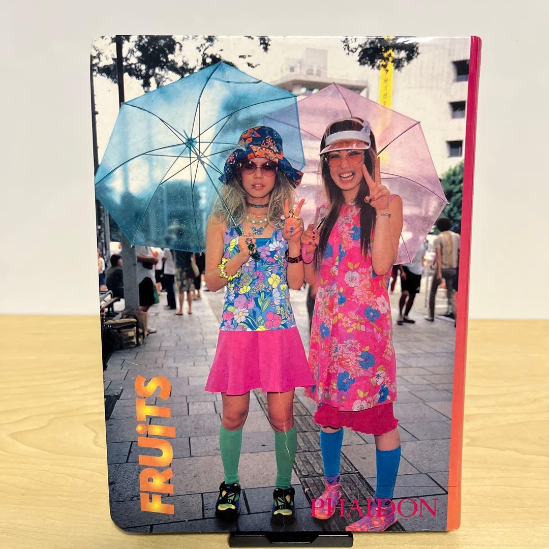 FRUiTS フルーツ　海外版　PHAIDON