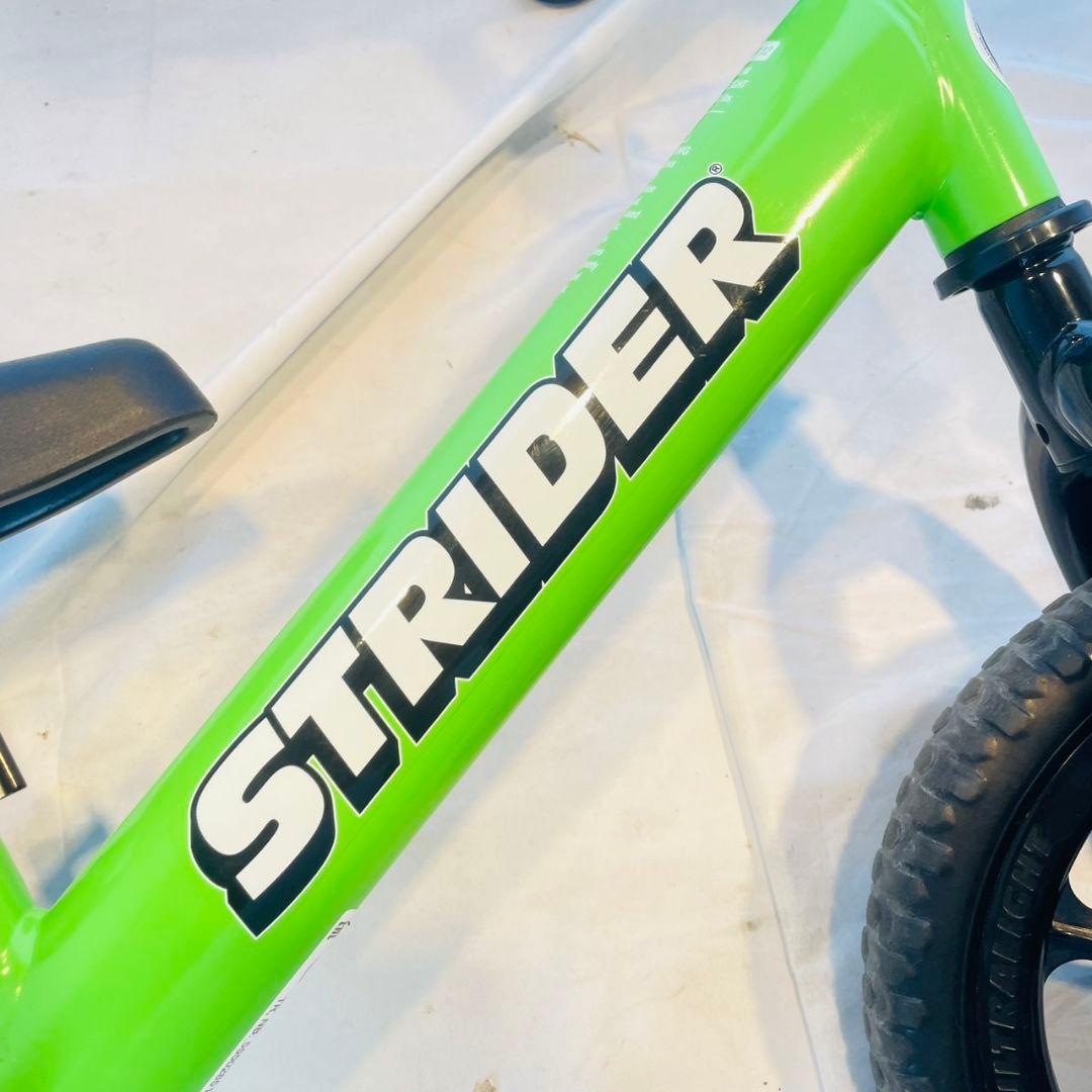 STRIDER スポーツモデルグリーン 12インチ　キックスタンド使用