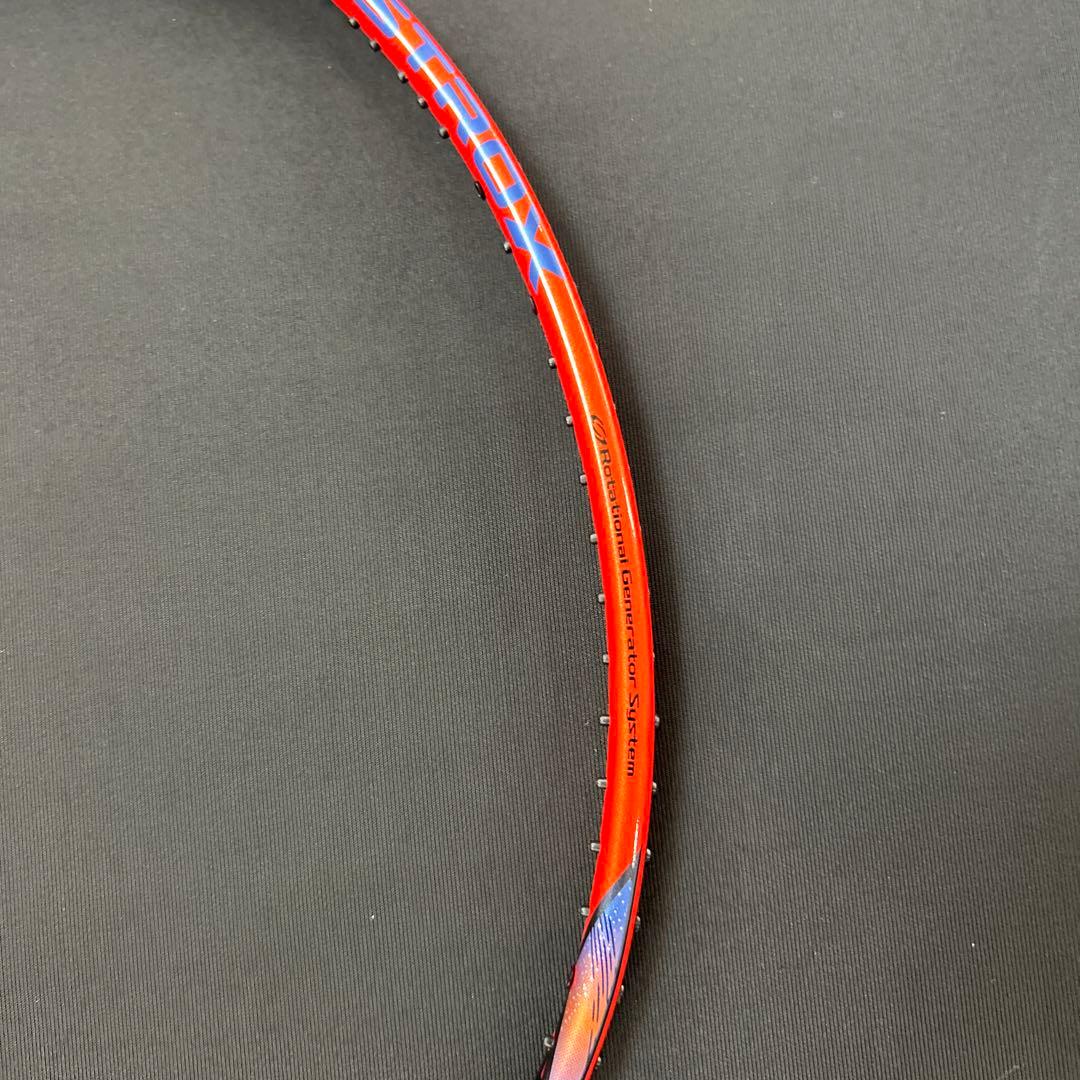 4ug6 アストロクス７７プロ　新品未使用　ヨネックス　バドミントン　ラケット