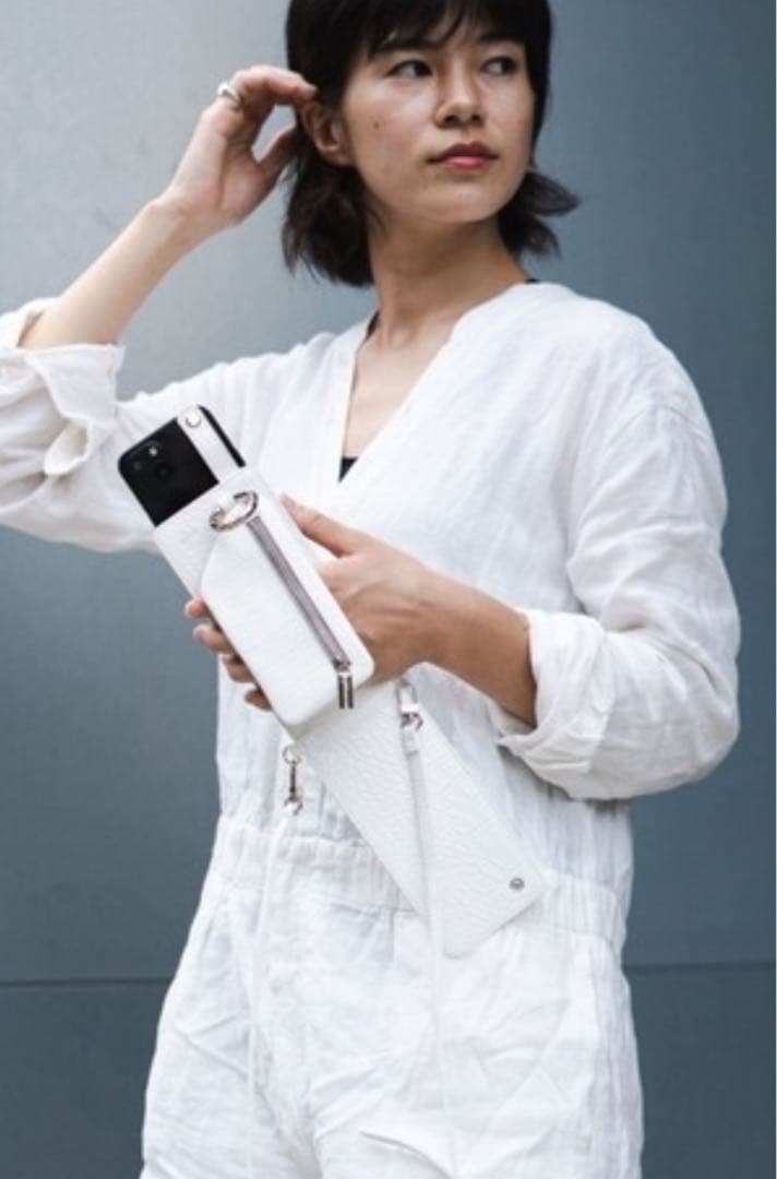 ajew 別注 クロコ ひも付き マルチ対応 Mサイズ スマホケース