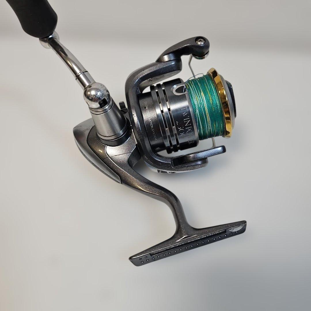 シマノ TWIN POWER2500 スピニングリール