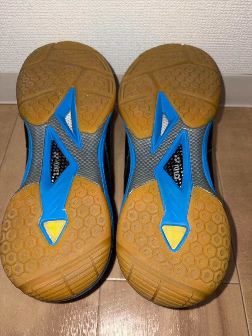 ヨネックス　バドミントンシューズ