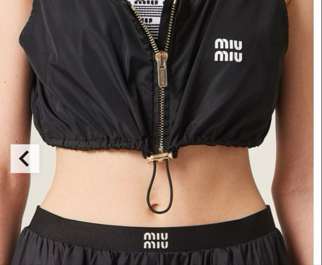 MIUMIU ナイロンベスト 38