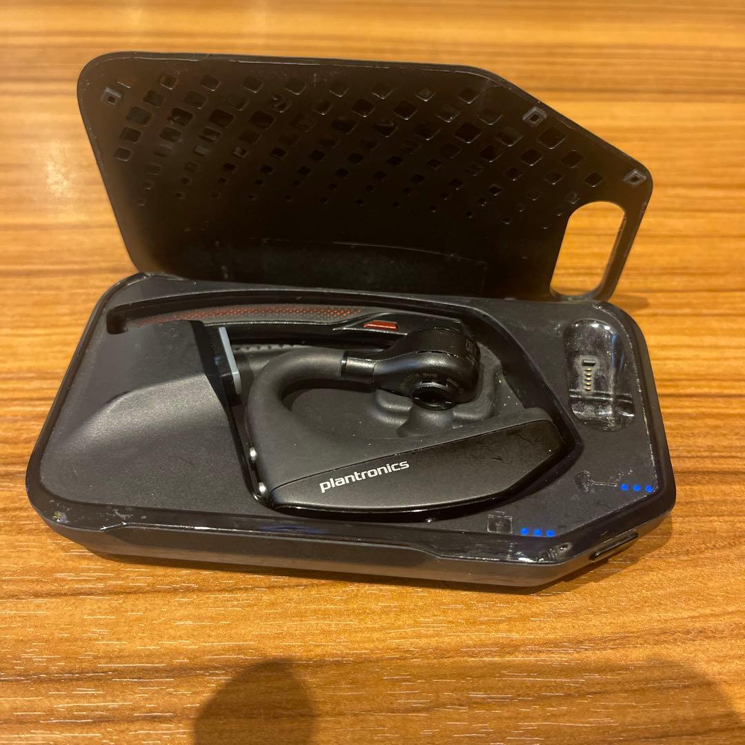 Plantronics voyager 5200 充電ケース付き