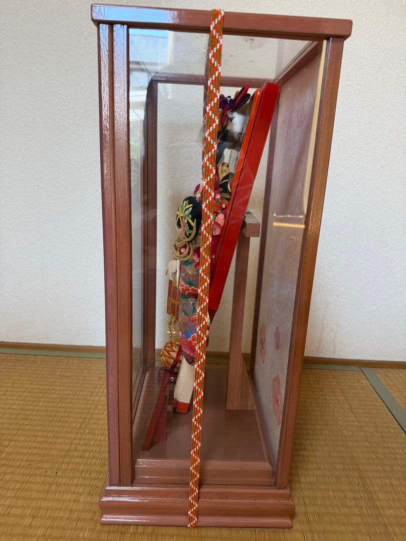 伝統的な羽子板人形 透明ケース付き