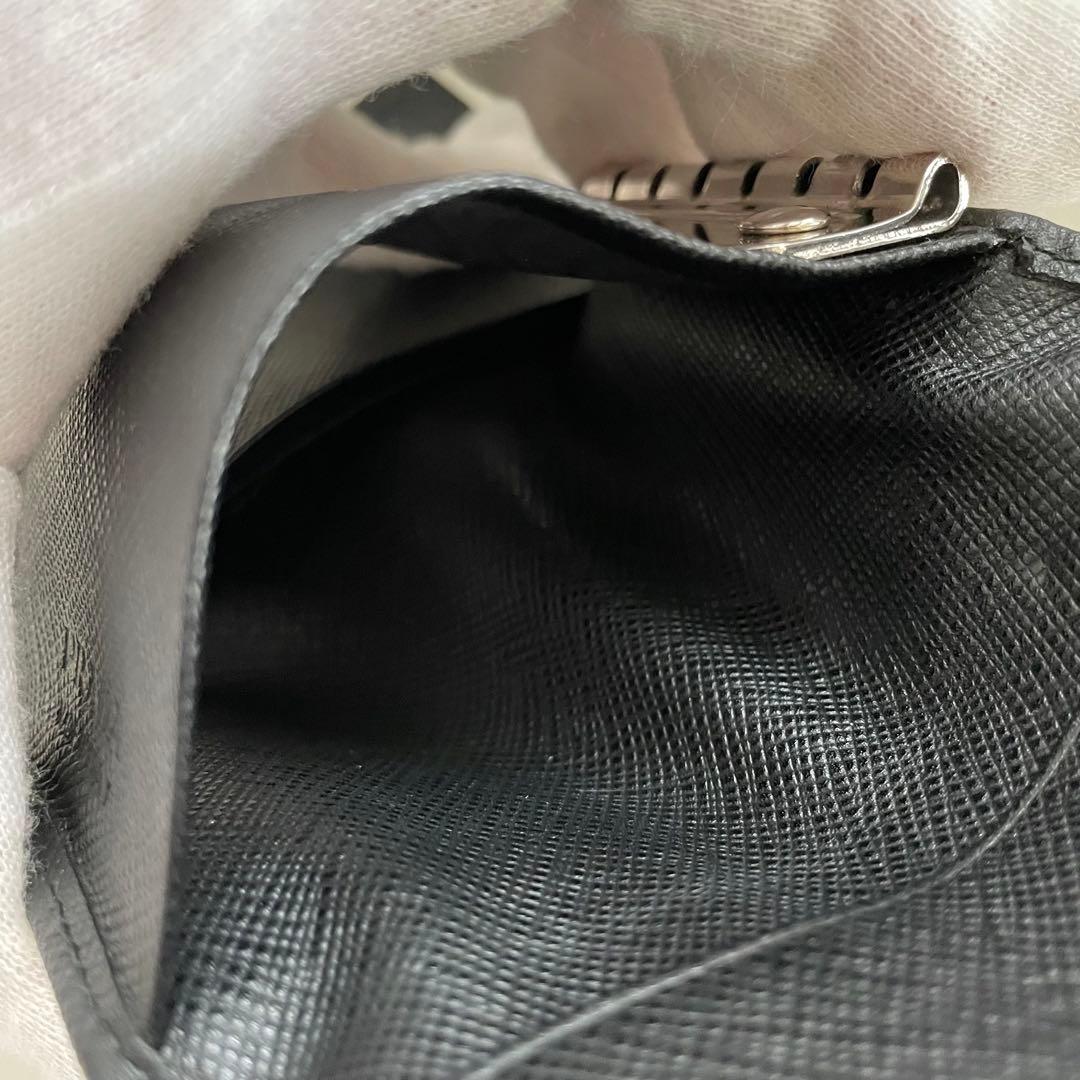 美品　プラダ　キーケース　三角ロゴ　レザー　ロゴ　黒　6連