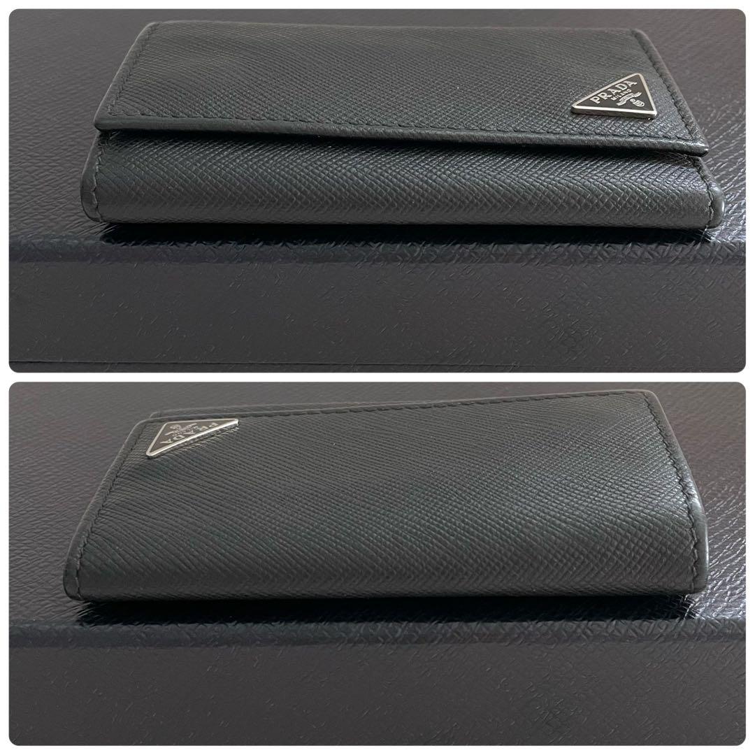 美品　プラダ　キーケース　三角ロゴ　レザー　ロゴ　黒　6連