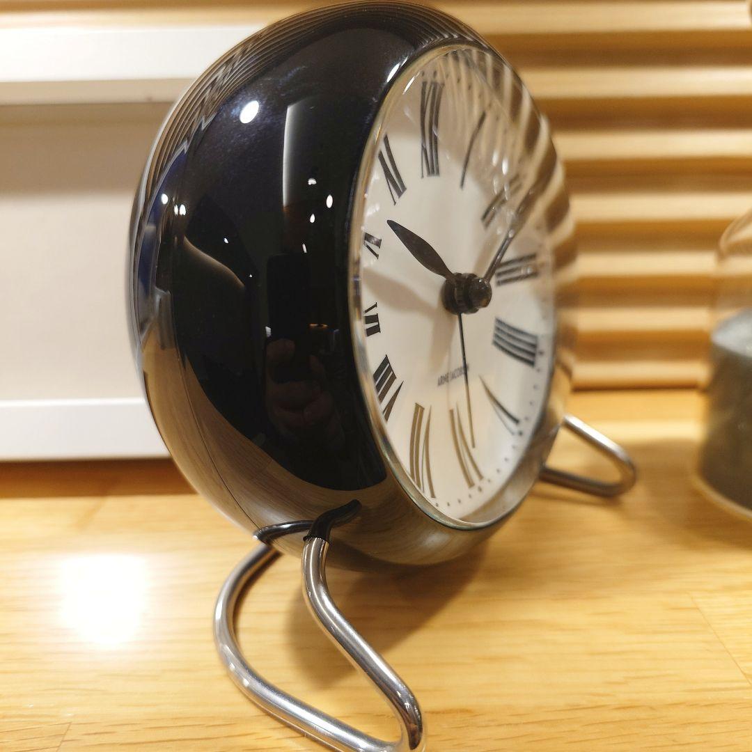 Arne Jacobsen テーブルクロック ローマ数字 ブラック 置き時計