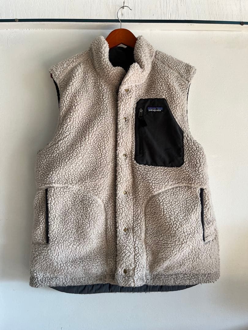 Patagonia グレー ダウンベスト