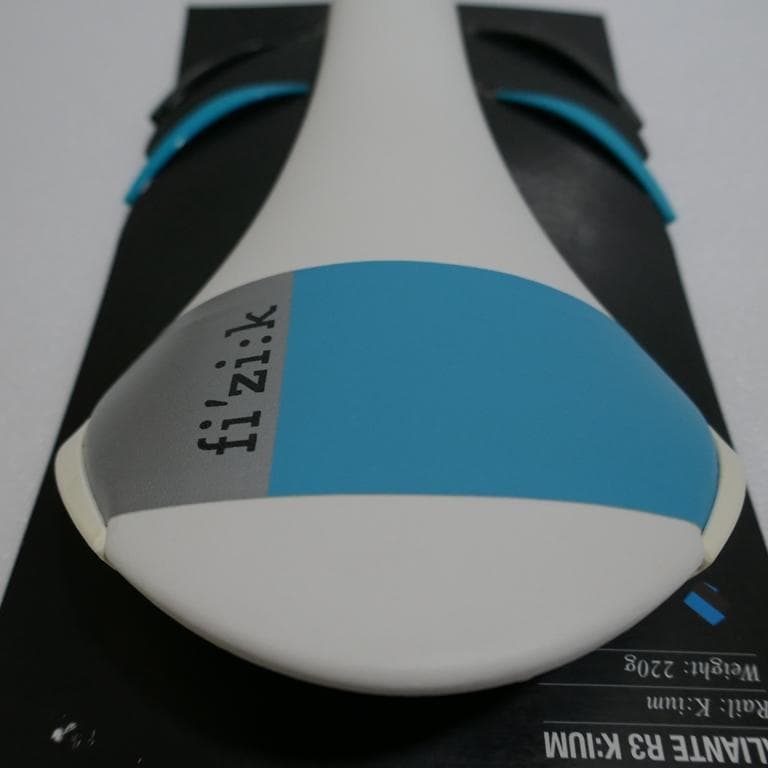 FIZIK サドル ALIANTE R3 TEAM EDITION
