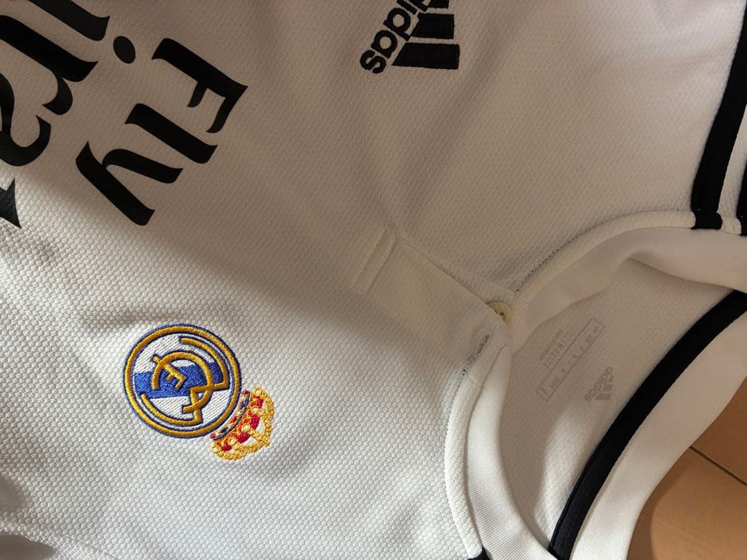 adidas Real Madrid ホワイトポロシャツ