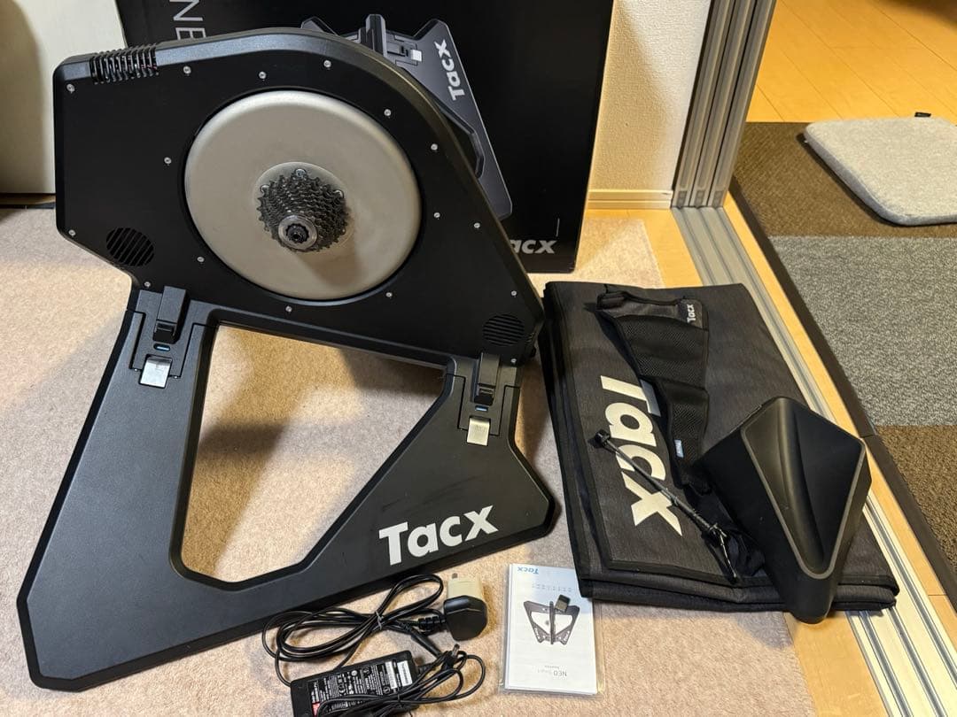 Tacx NEO Smart T2800 付属品セット