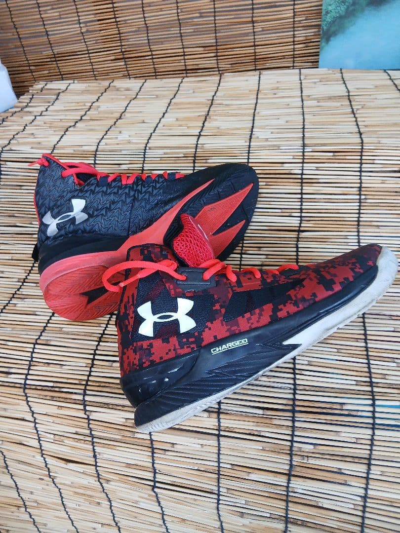 Under Armour HOVR Drive　シンメトリー バッシュ２７cm