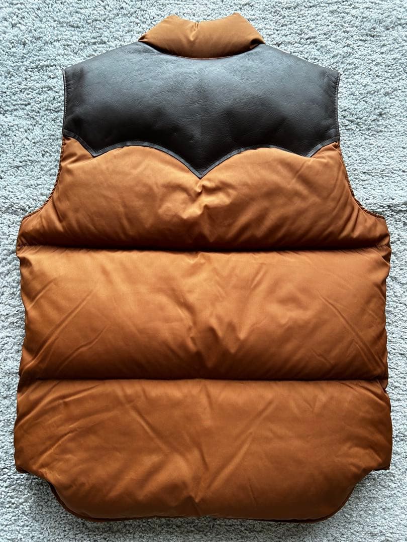 RockyMountainFeatherbedダウンベスト 36レザーヨーク美品