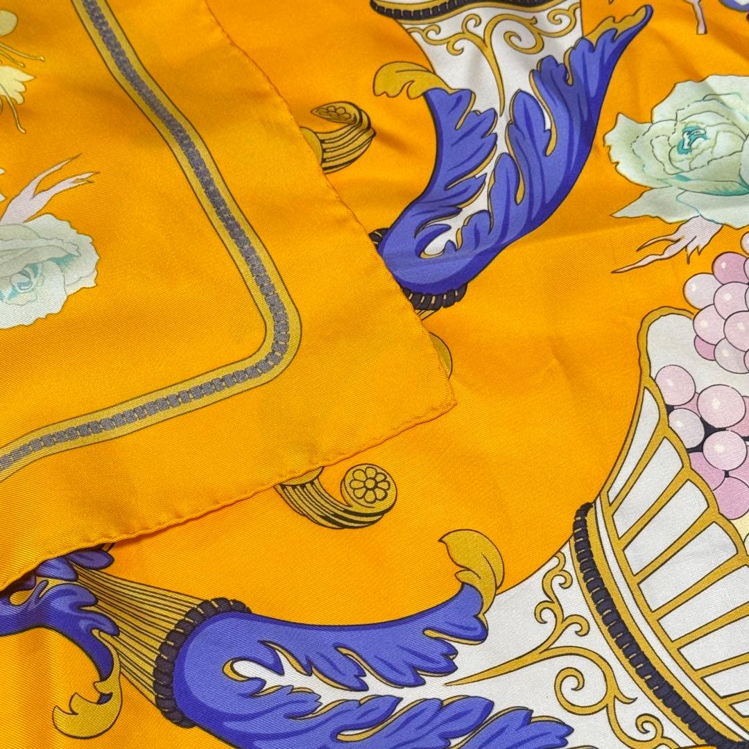 L*a様 Hermès Fleurs Raisins シルクスカーフ