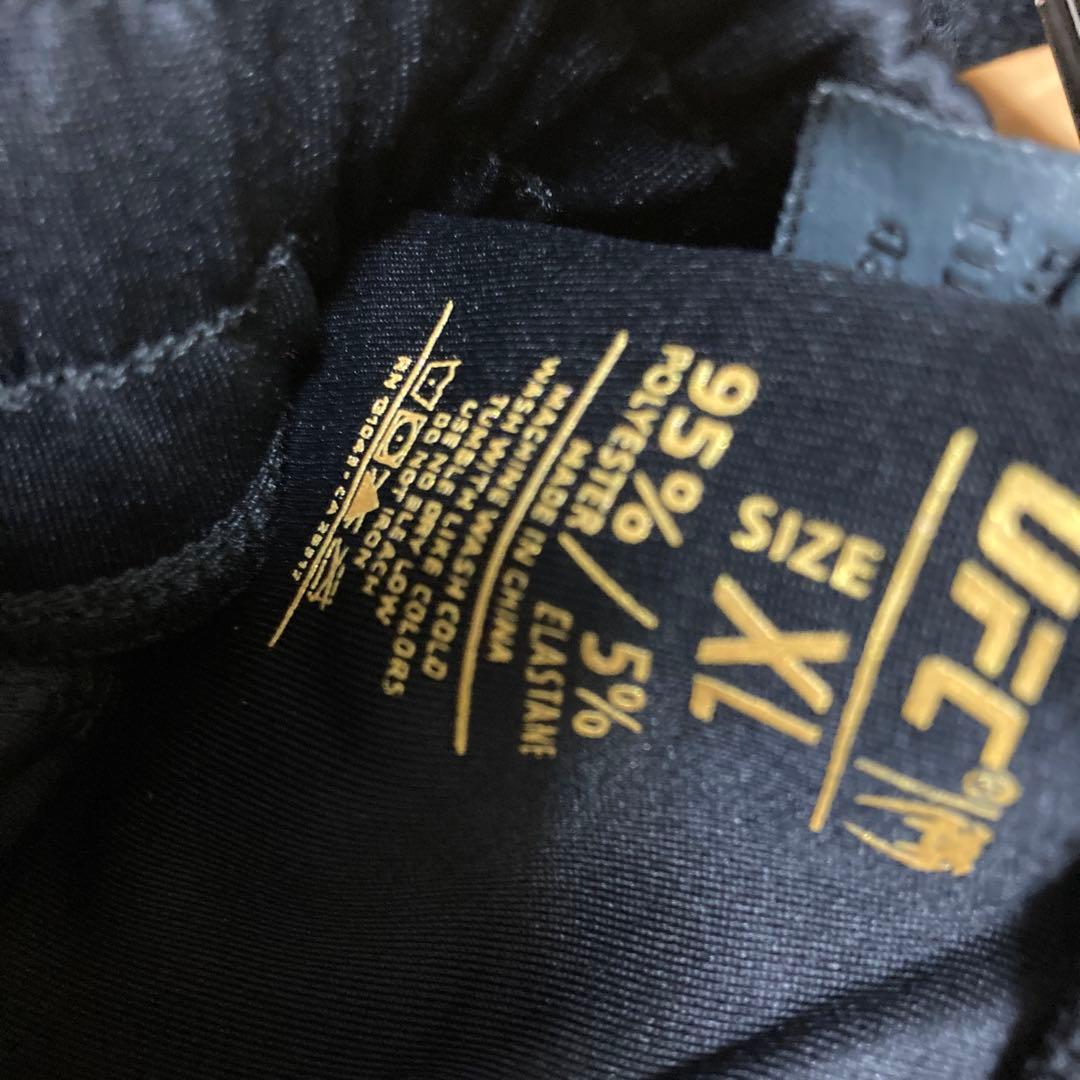 UFC Venum XL ブラック/ゴールド ウォークアウトパンツ
