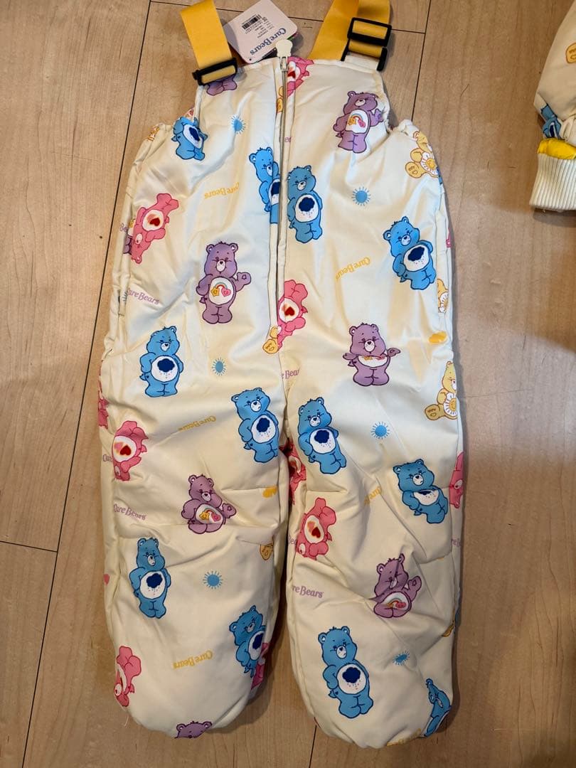 ベビー、キッズ　スキーウェア　ケアベア