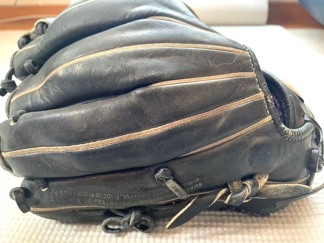 グローバルエリート　軟式　内野手用グローブ　少年用　坂本勇人モデル　黒