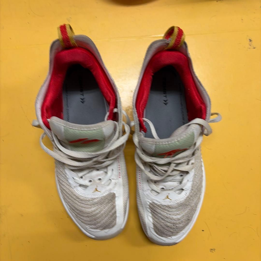 Jordan バスケットボールシューズ ホワイト/レッド