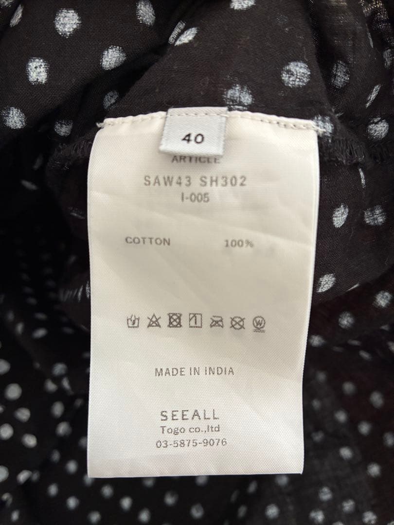 SEEALL 黒と白のドット柄長袖シャツ