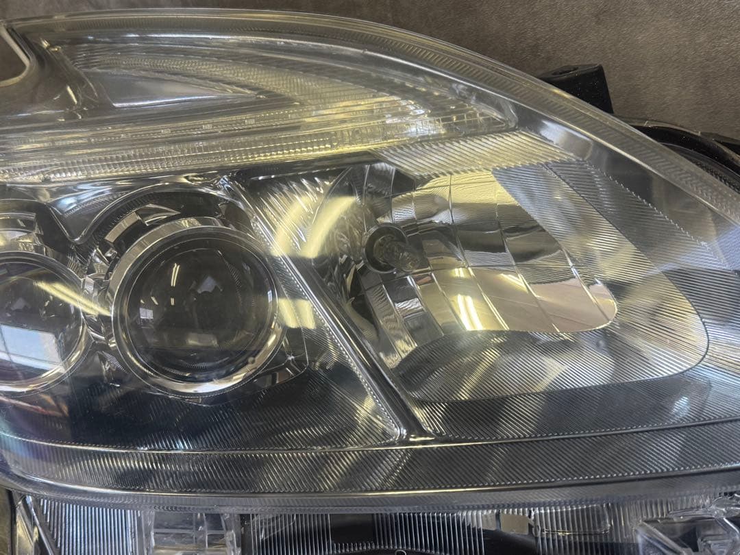 シ*ル様 トヨタ ZVW30 プリウス 後期 LED ヘッドライト 左
