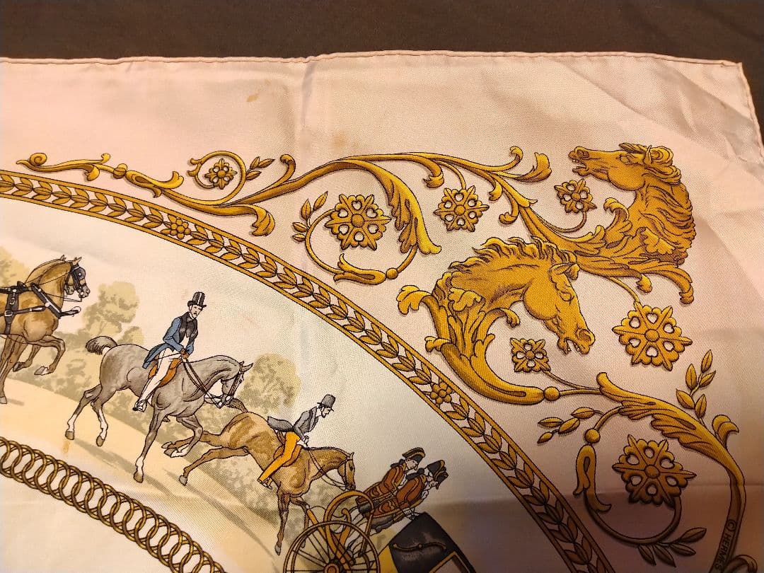【HERMES】エルメス スカーフ カレ90 ロンシャンへの散歩