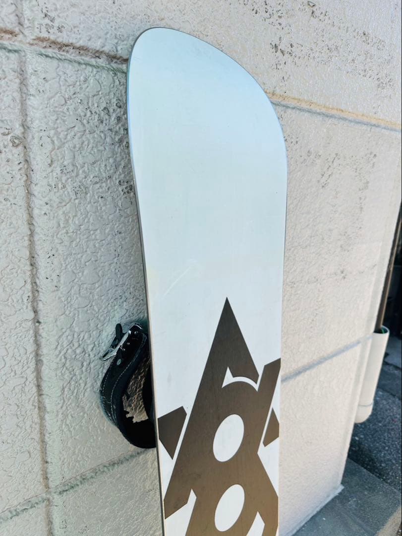 【リユース品】BURTON バートン　スノボー板　ビンディング付　152ｃｍ