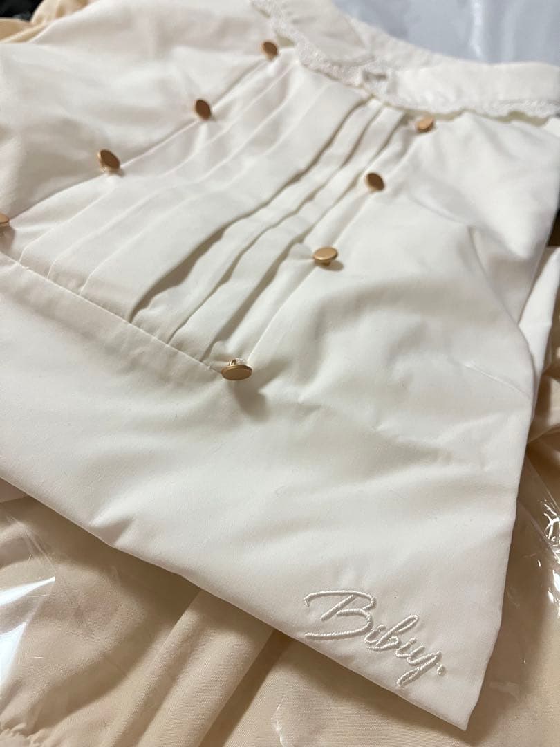 即納♡Bibiy. CLAIRE BUTTONS BLOUSE