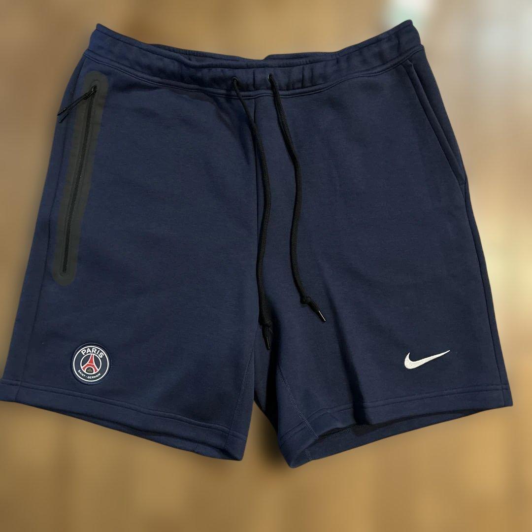 NIKE パリサンジェルマン　テックフリース