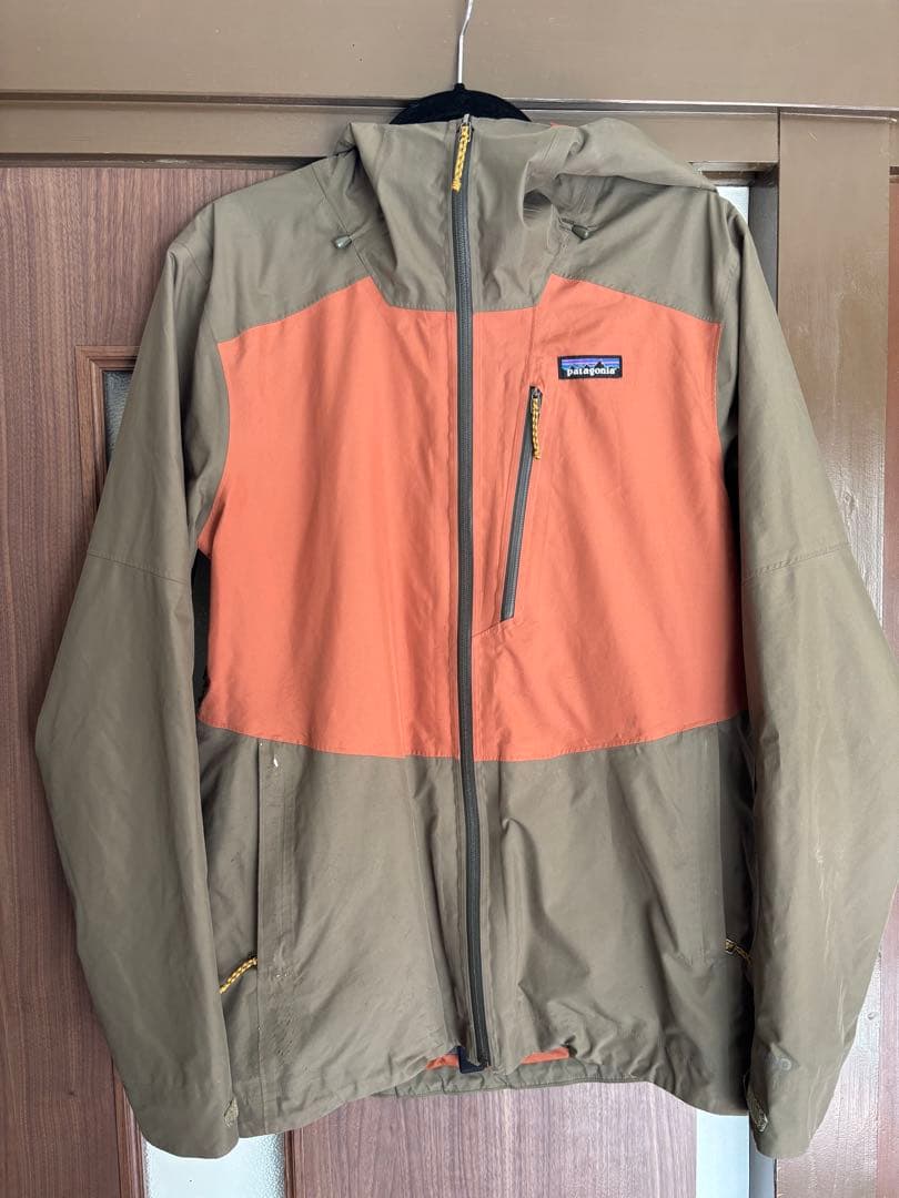 Patagonia フード付きジャケット オレンジ/カーキ