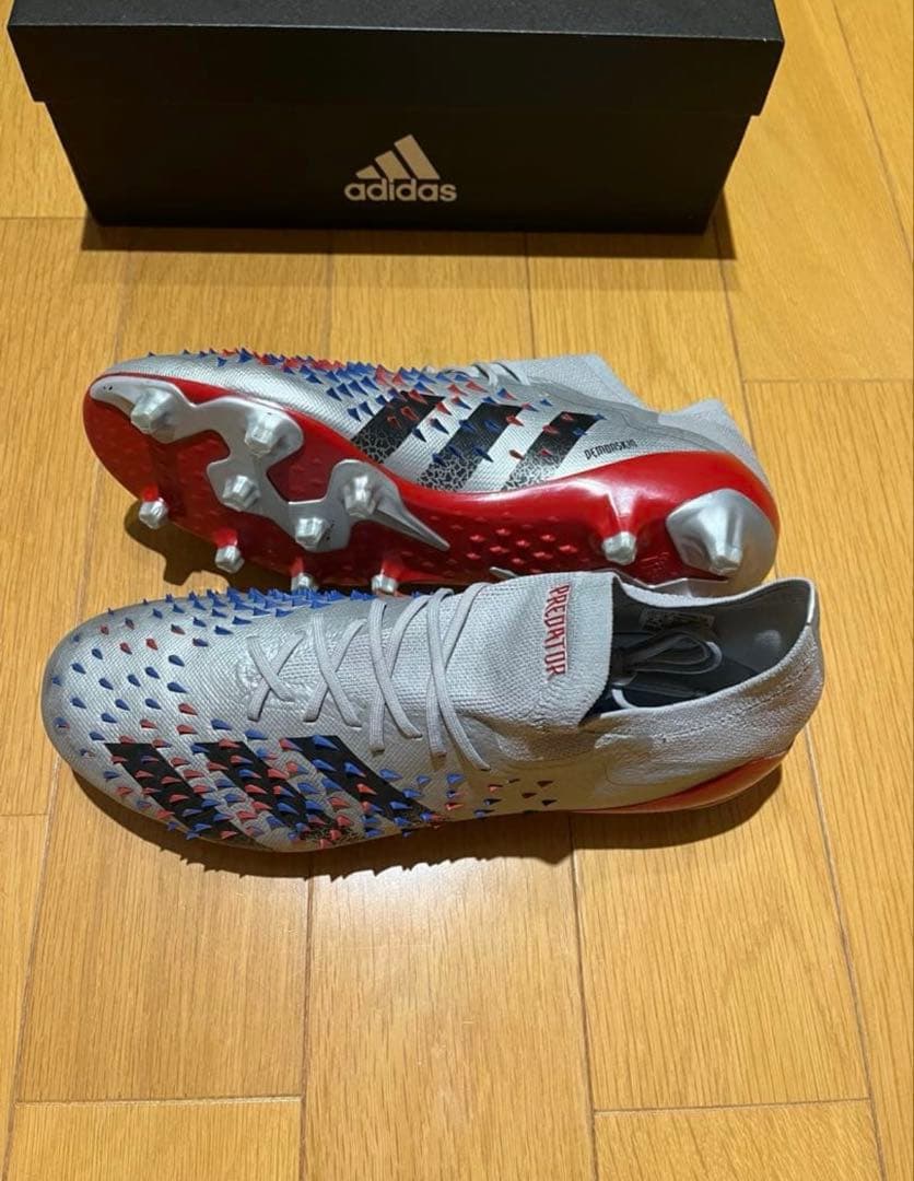 【最終値下げ】アディダス　プレデターフリーク.1 ag