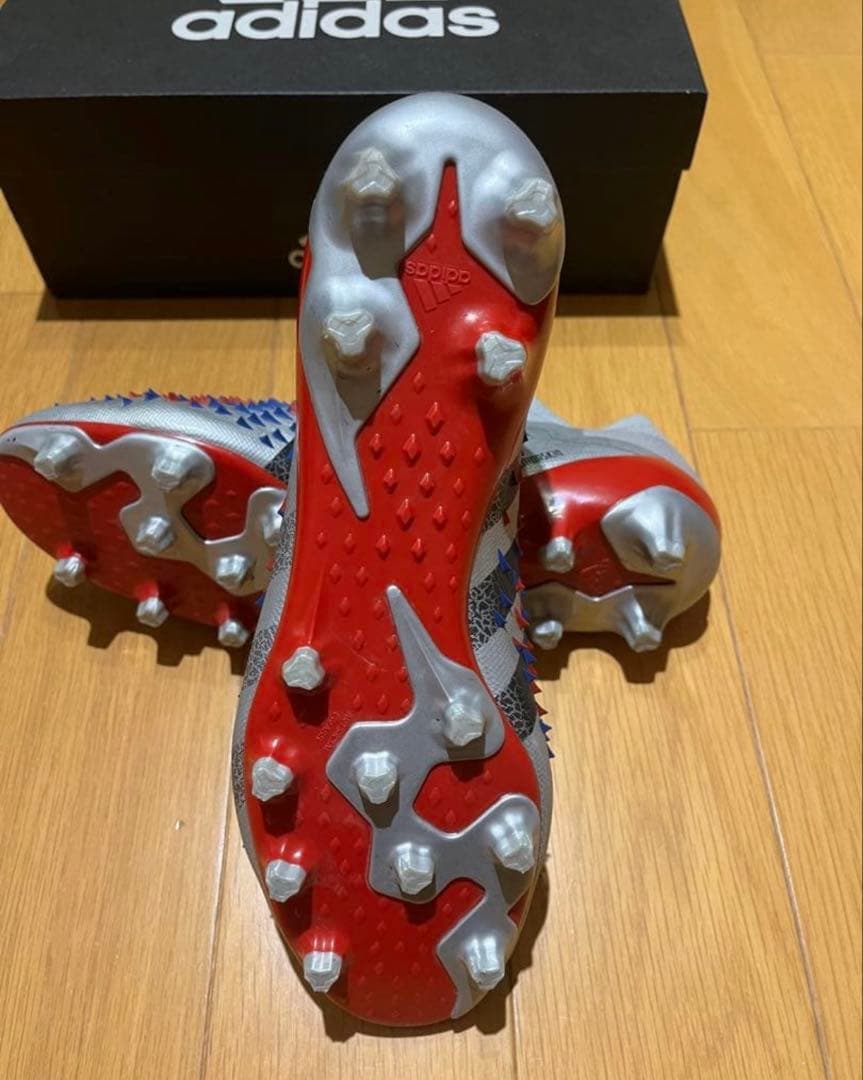 【最終値下げ】アディダス　プレデターフリーク.1 ag