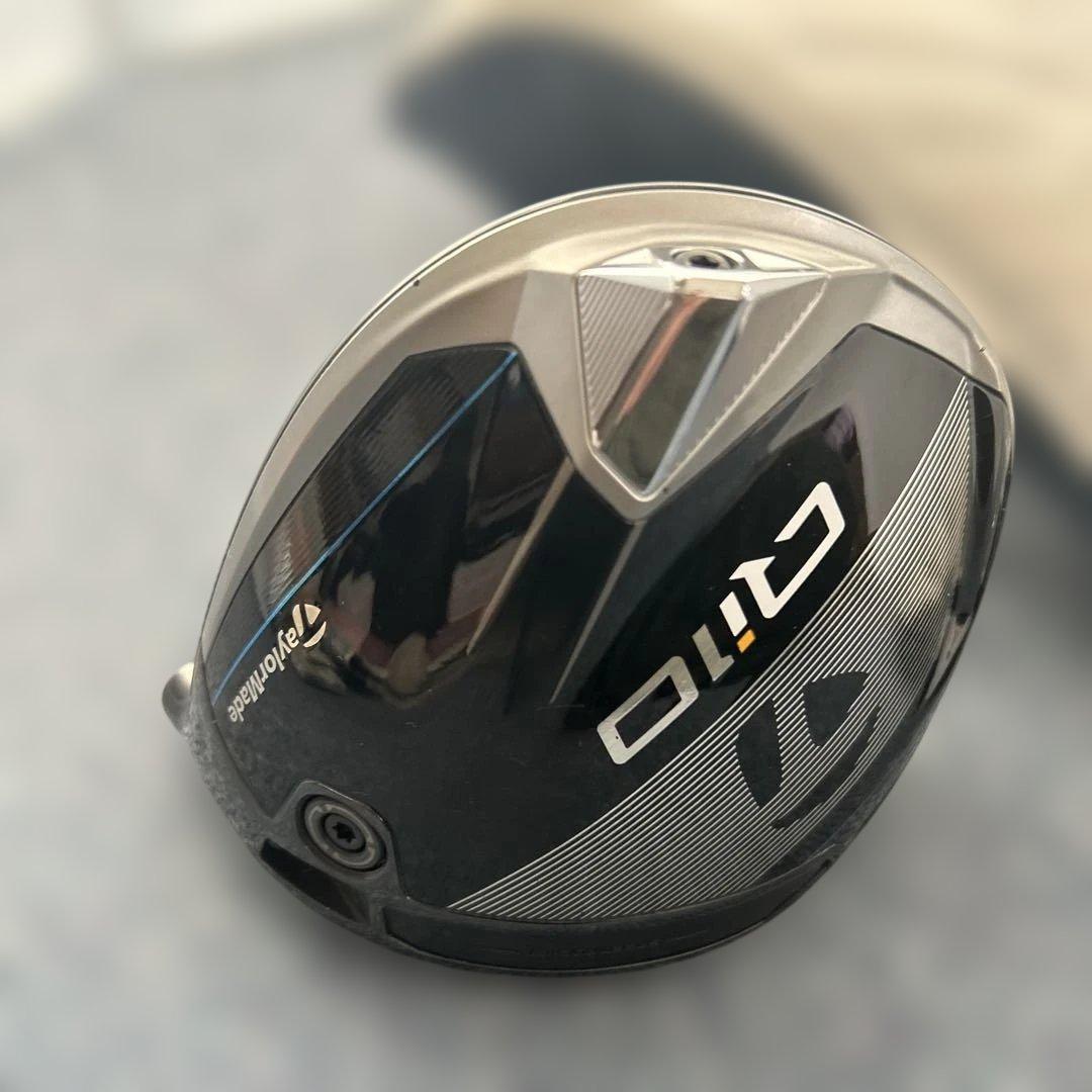 《テーラーメイド》Qi10 ドライバーヘッド10.5°＋ヘッドカバー TMC