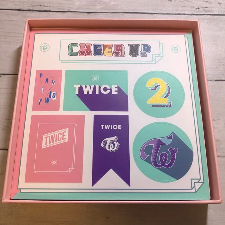 TWICE アルバム PAGE TWO チェヨンデザイン