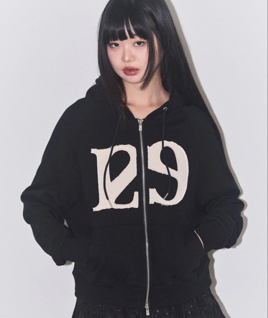 ILLIGO 129ロゴパッチフードジップブラック 正規品