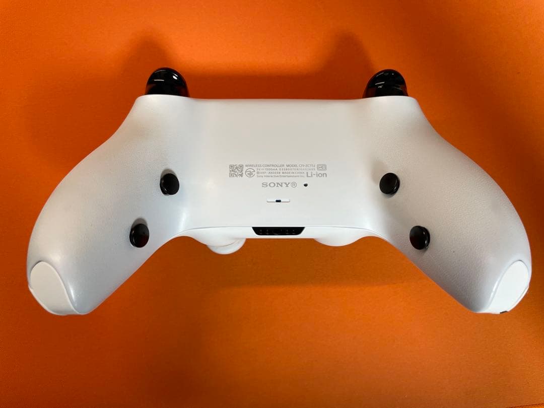 void PS5 DualSenseコントローラー さくら 定価約4万円