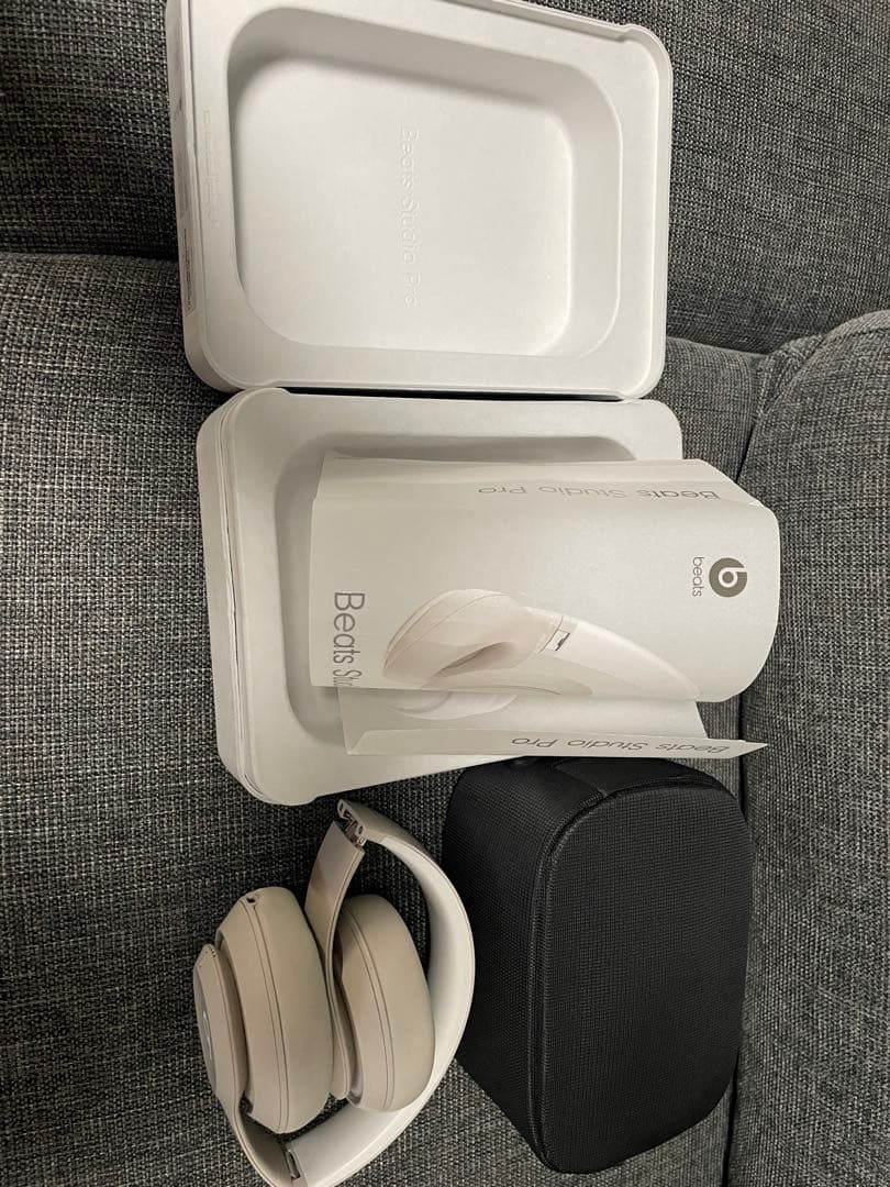 Beats Studio Pro ワイヤレスヘッドホン ホワイト