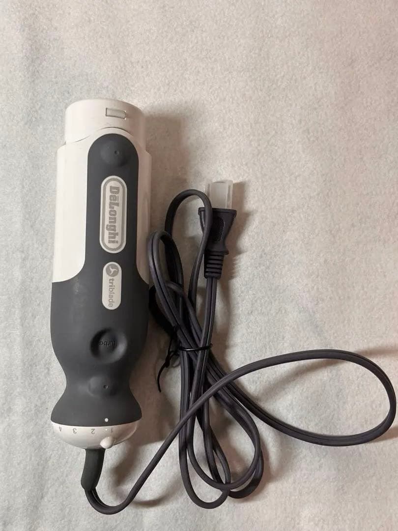 早い者勝ち　【ほぼ新品】デロンギ　ハンドブレンダーDHB721 ホワイト